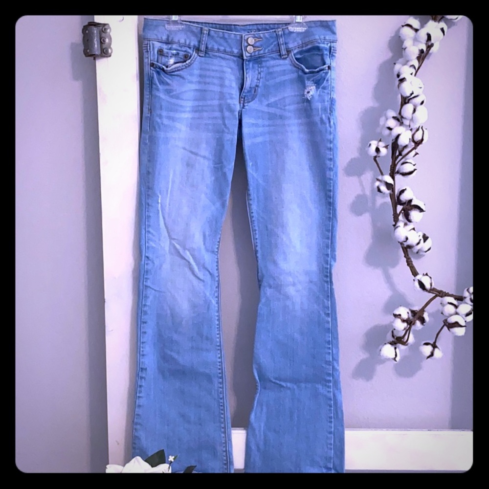 🎉Host Pick🎉 AE Faded Jeans (8L)